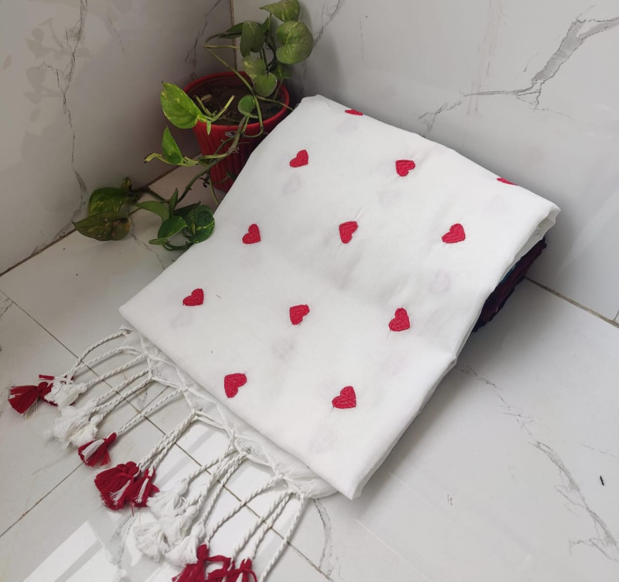 🌸 New Bhagalpuri Cotton Saree Embroidery Design 2025 | Elegant Handwork for Festive & Daily Wear!